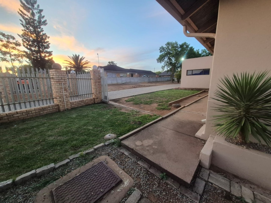 2 Bedroom Property for Sale in Collerville North West